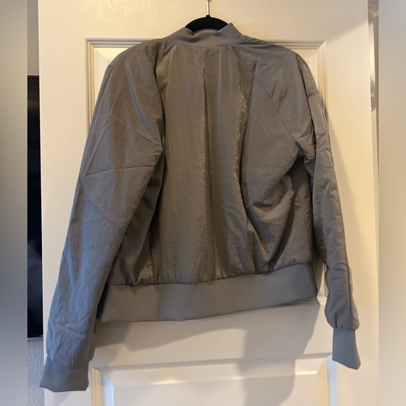 Lululemon Non Stop Reversible Bomber Jacket in Rover - Picture 10 of 10